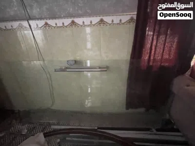 باب محل جام للبيع السعر 125 وبيه مجال 2