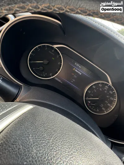 Nissan Maxima SV 4