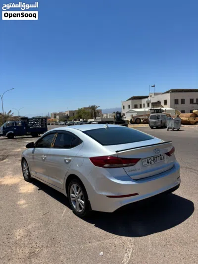 Hyundai Elantra Sport 3