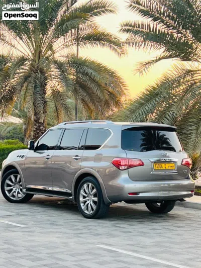 Infiniti QX56 4