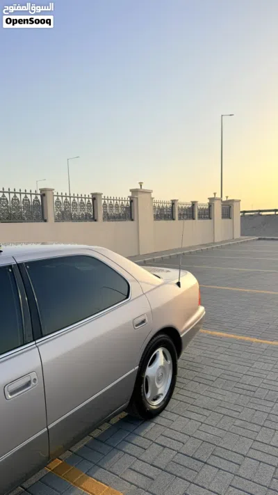 Lexus LS LS 400 4