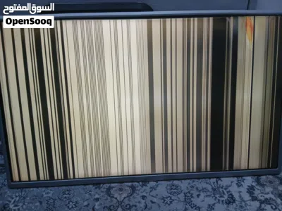 شاشه ال جي شغاله حجم 32 يطلع بيها خطوط ابيعها على عطلها 2