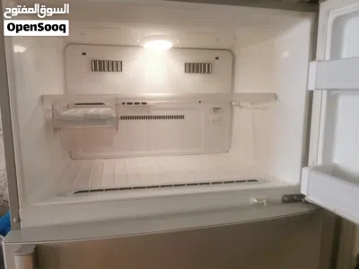 ثلاجة LG بحاله جيده جدا حجم كبير تبريد هواء 4