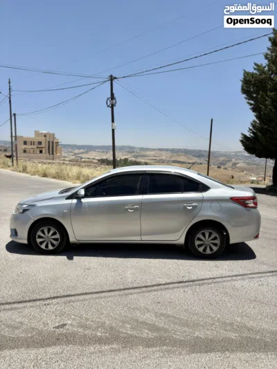تويوتا يارس SE 4