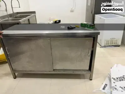 شيل يا بلاش للبيع معدات و طاولات استيل للمطاعم نظيفة مستعملة لحق قبل الانتهاء 4