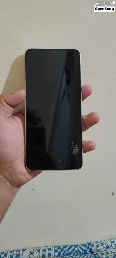 اس 21 بلس وبسعر مناسب جدا عرطه وبسعر 25 الف ذاكره 128 رام 8 شريحه اكتروني برمجه لون مموج المعد 4