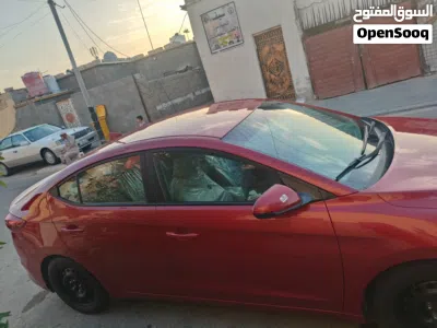 Hyundai Elantra SE 3