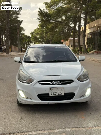 Hyundai Accent Standard 2