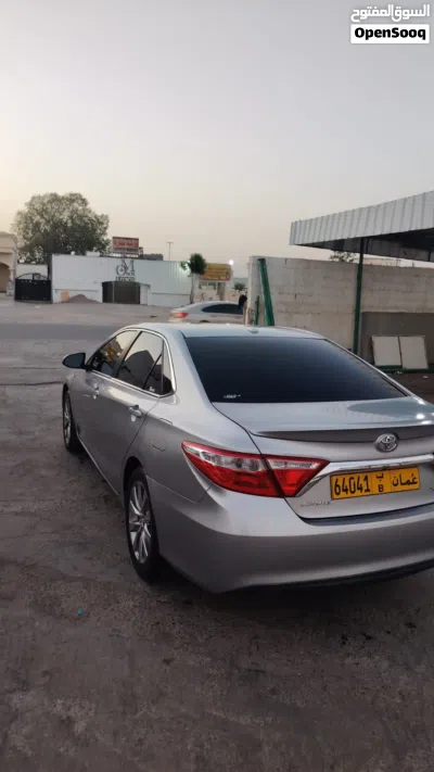 تويوتا كامري XLE 2