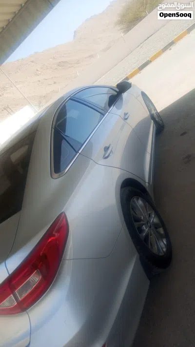 Hyundai Sonata Limited 4