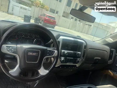 GMC Sierra Standard 2
