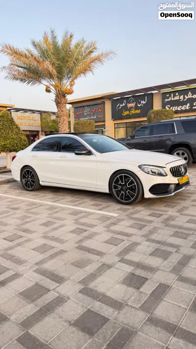 مرسيدس بنز الفئة-C C 300 4