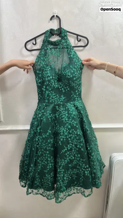 فستان اخضر مستعمل بحاله ممتازه ونظيف جدا 3