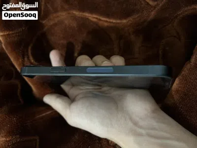 آيفون 14 عادي أمريكي شريحه إلكترونية بطاريه 100% معه كرتونه كفاله شغاله لحد شهر 11 تلفون جديد جديد 3