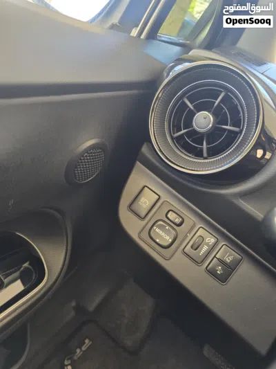 تويوتا بريوس Prius C 3