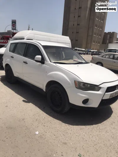 Mitsubishi Outlander GLX 3