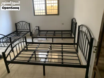 تخت مفرد ونص 8 أرجل متوفر منه الالوان الأسود والأبيض بأقل سعر بالمملكه من معرض محمد ابوسيف 4