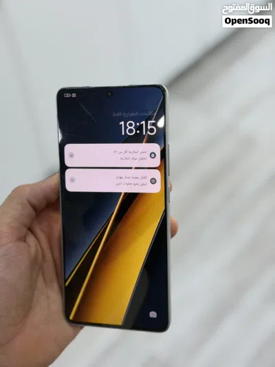 بوكو x6pro جهاز ربي يبارك مش مقضوض بضمانة المحل 256 والرام 12 عيب لا 2