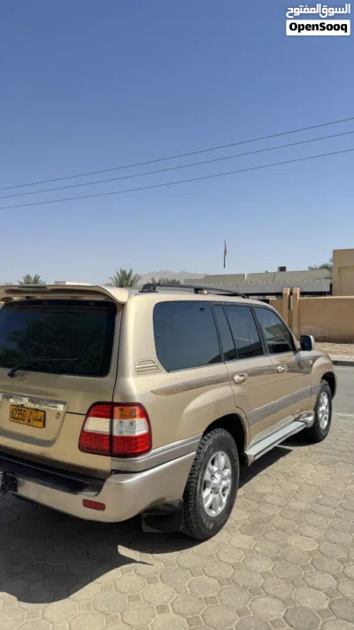 Toyota Land Cruiser VXR 4