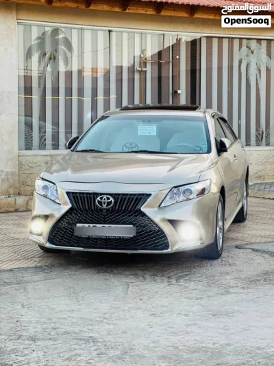 Toyota Camry SE 3