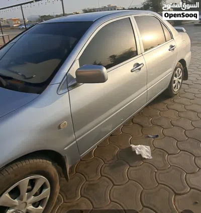 Mitsubishi Lancer Standard 3