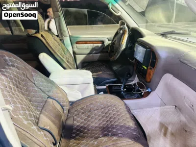 تويوتا لاند كروزر GXR 3