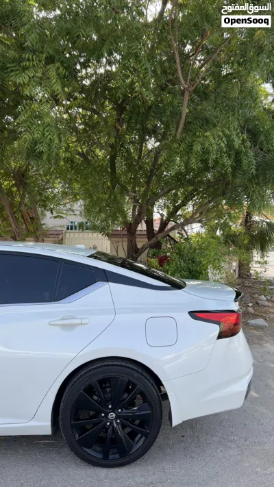 نيسان التيما SR 4