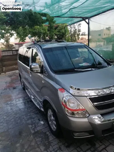 Hyundai H1 GLS Plus 2
