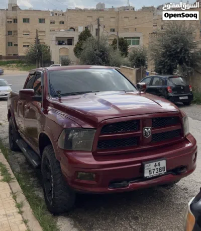 دودج رام Laramie 2