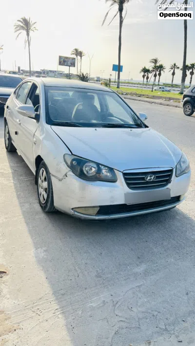 Hyundai Avante Standard 2