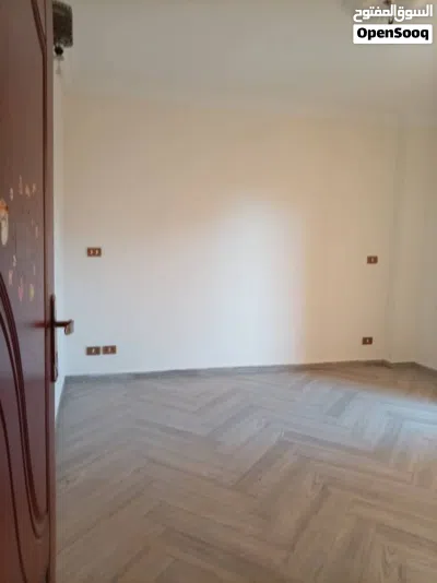 للايجار شقة 170 م فى كمبوند واحة المهندسين في 6 اكتوبر 2