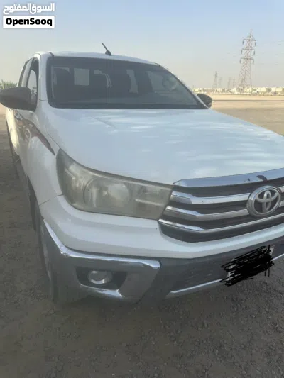 Toyota Hilux GLX 2