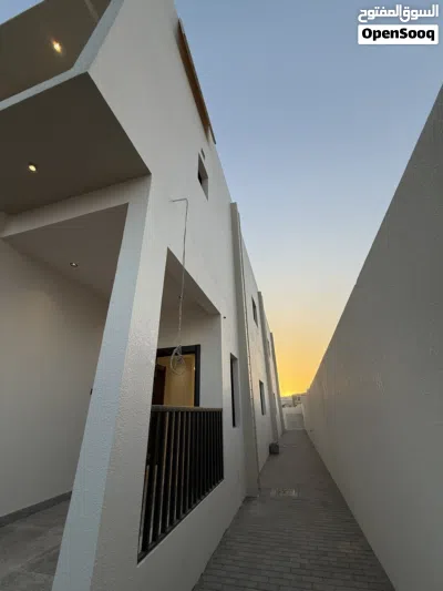 للبيع فيلا في المعبيله شارع الخير Villa for sale in Al Maabilah Al Khair Street 4