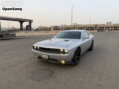 Dodge Challenger SXT 3