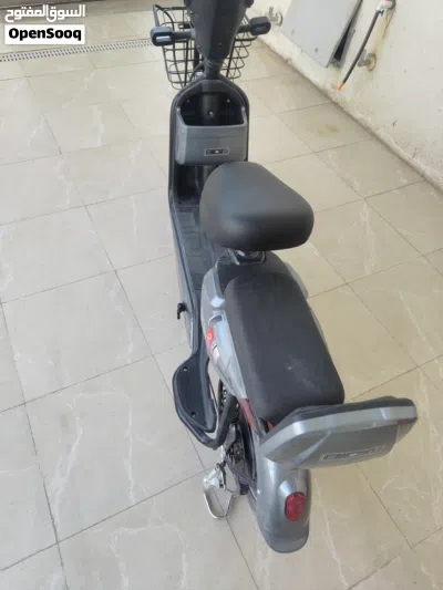 دراجة شحن حجم صغير أربع بطاريات 3