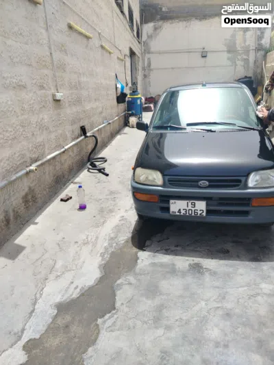 Daihatsu Mira 3