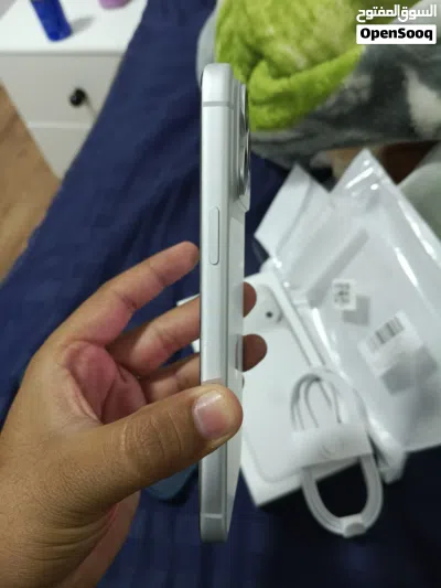 iPhone 17 pro max brand new only box opened and used for 1 day 3