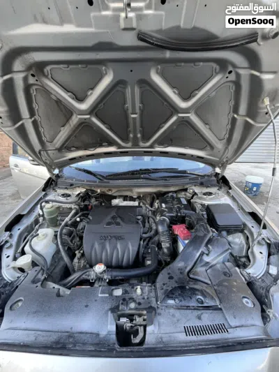 Mitsubishi Lancer Standard 4