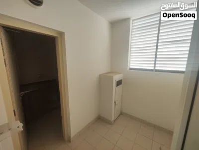 شقة استديو في مدينة سندان للبيع- الشقة مؤجرة وبها دخل شهري 2