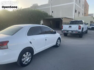 Toyota Yaris G 2