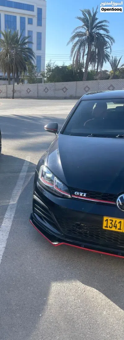 Volkswagen Golf GTI 380 SE 2