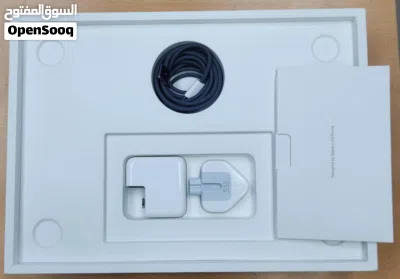 للبيع MacBook air m4/13inch/256GB ssd/16ram/ لون سماء الليل كالجديد مع الكرتون 2