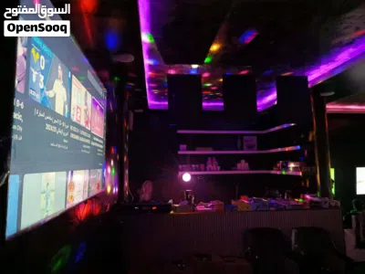 شاشة ماجك عدد2 ورفوف تعليق بشكل مخفي وكاونتر 2