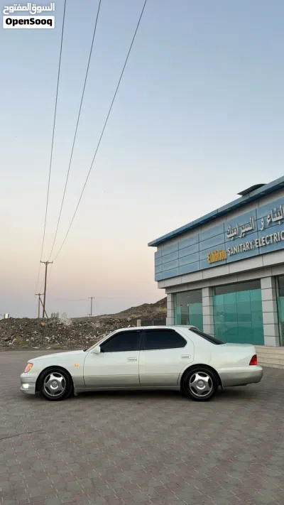 Lexus LS LS 400 4