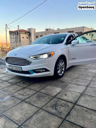 Ford Fusion SE 3