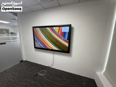 70 inches touch screen with windows 2