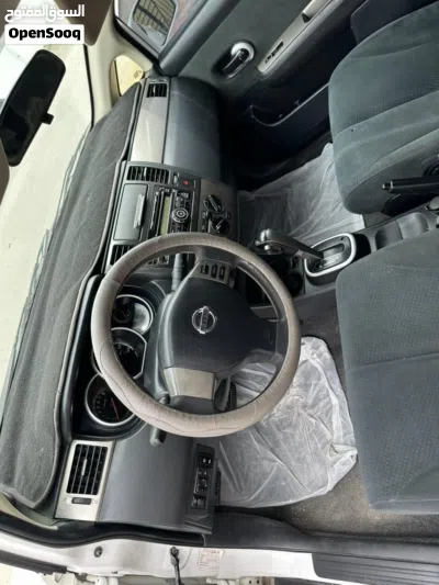 Nissan Versa SR 4