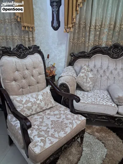طقم كنب خشب حاله جيده 4