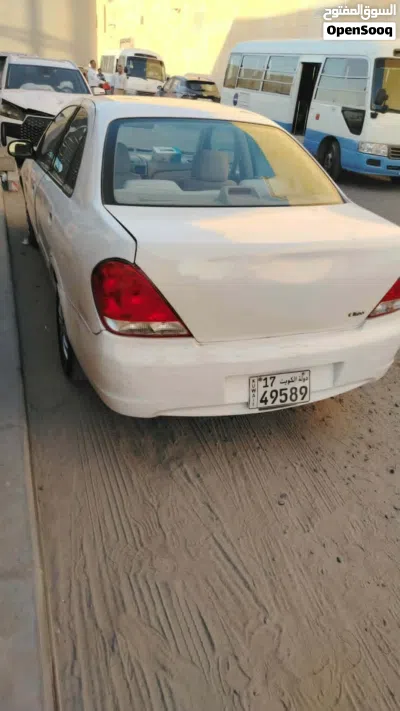 Nissan Sunny SL 4