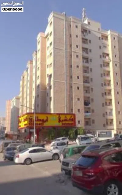 مطلوب شخص لمشاركة سكن بالفروانية 3